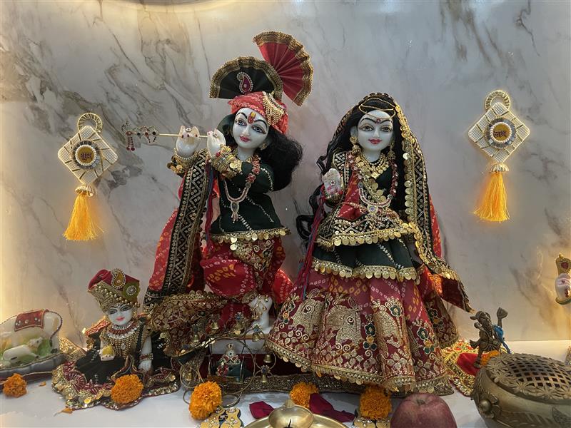 Shree Radha-Krishna Maharaj Royal Darshan Poshak