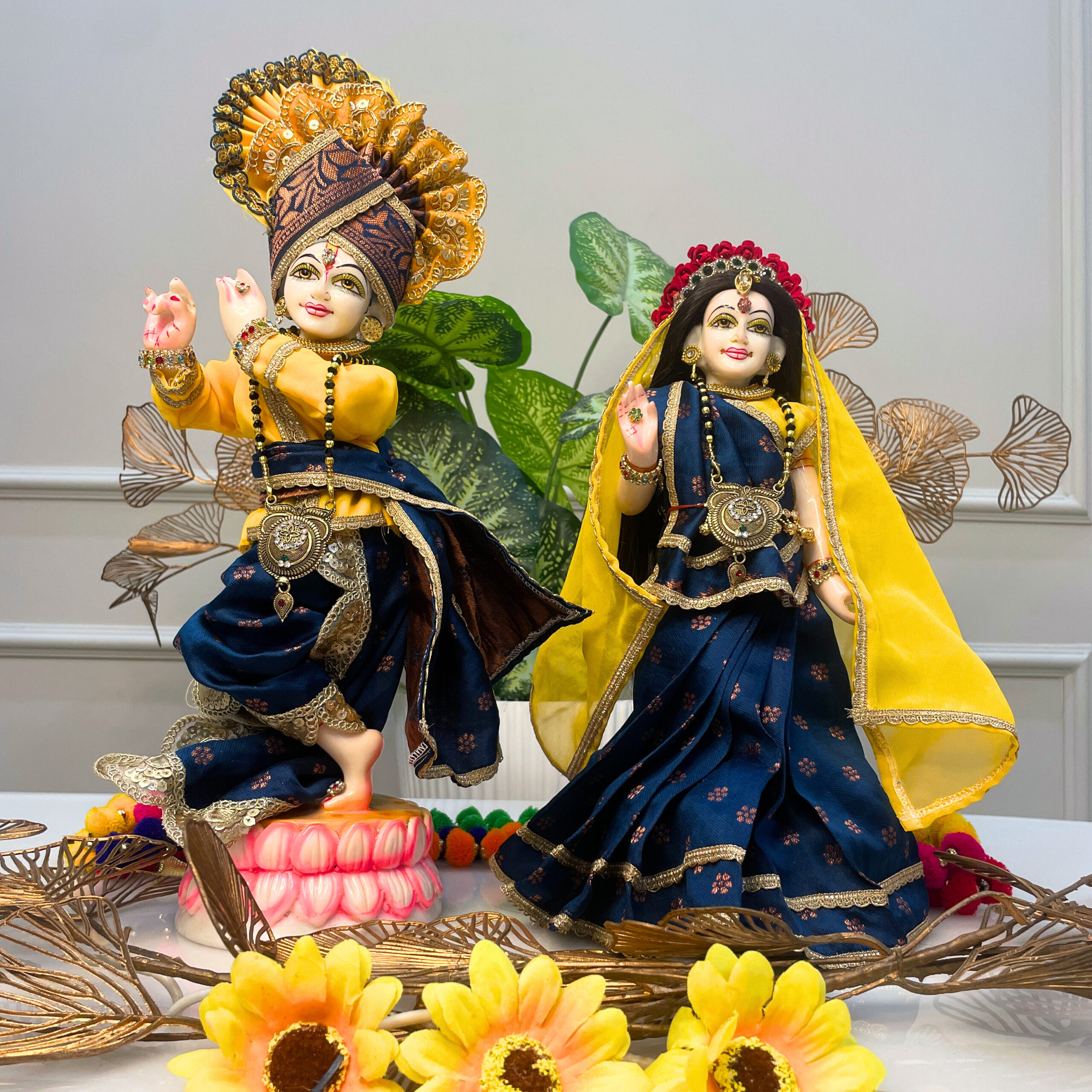 Divine Shyam–Peet Prem Radha Krisna Poshak