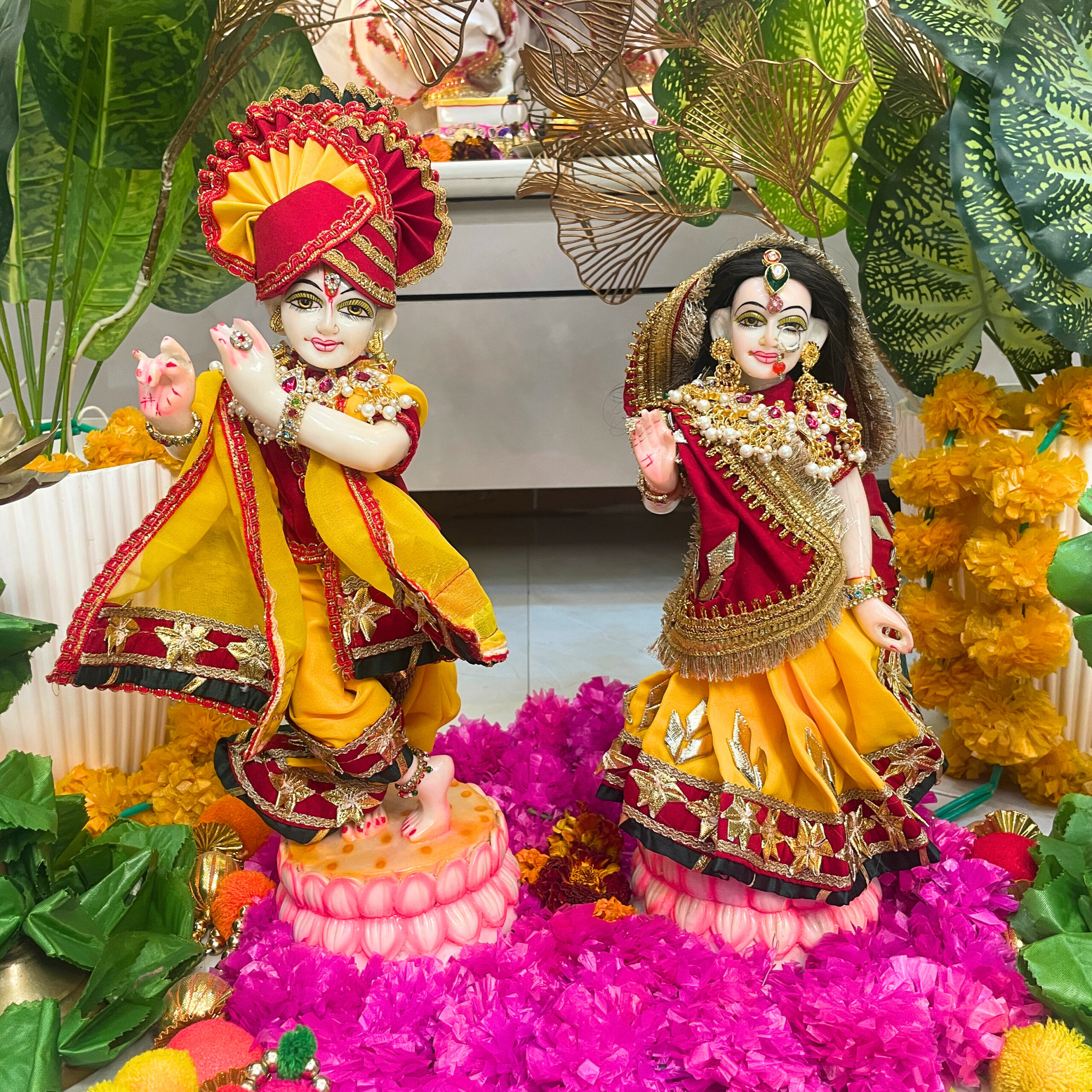 Sanatan Bhav Radha Krishna Poshak