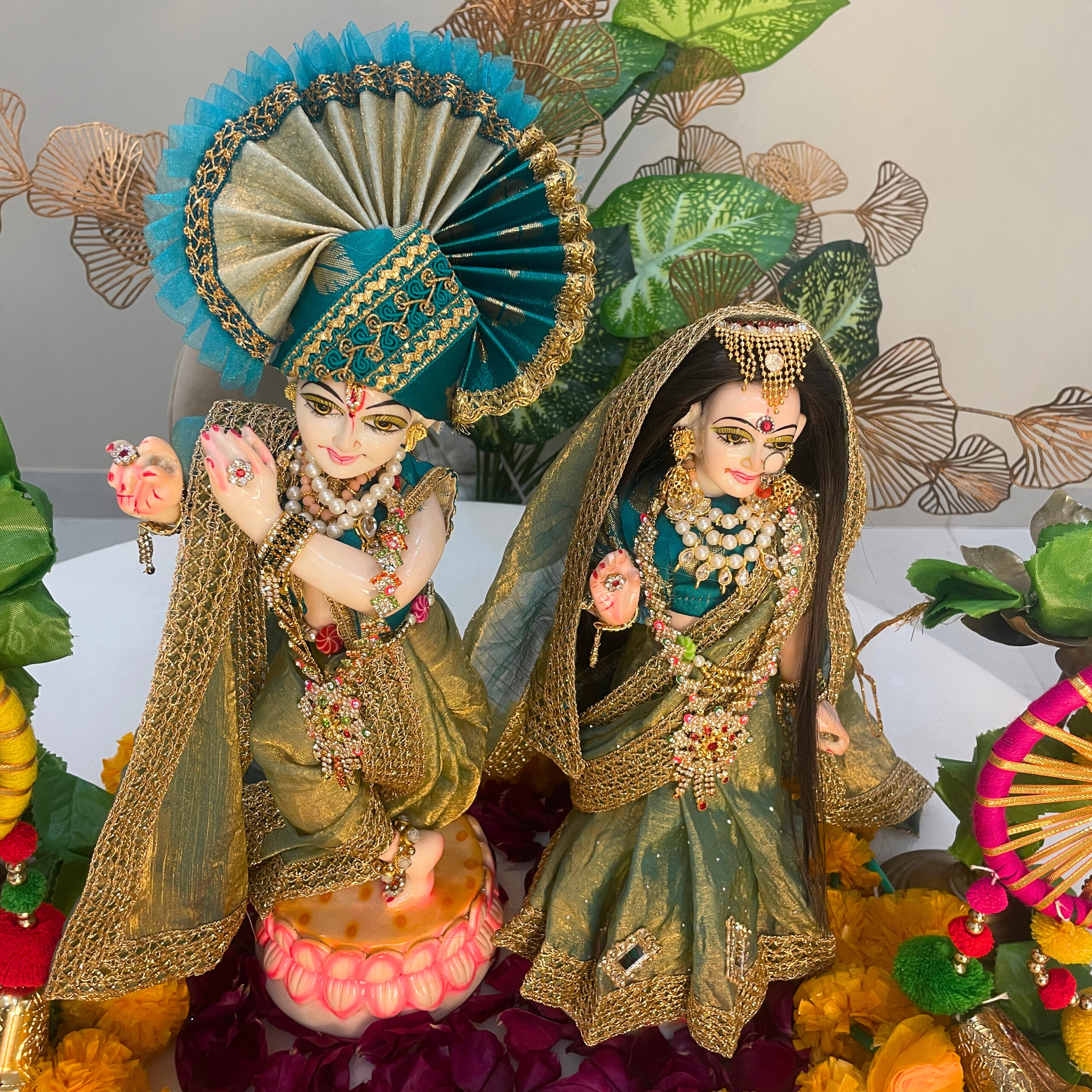 Emerald Divine Leela Radha Krishna Poshak - Image 3
