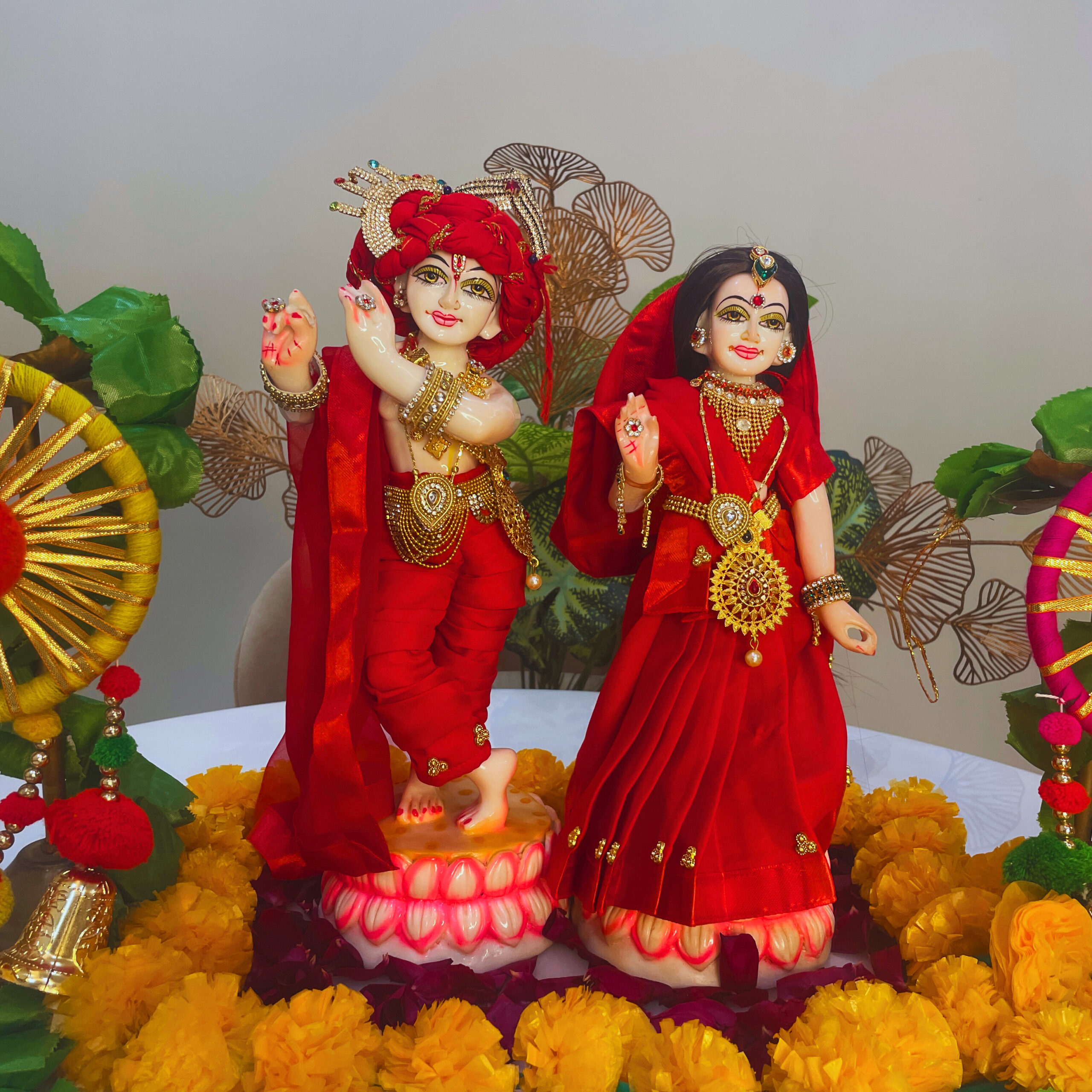 Laal Anurag Leela Radha Krishna Poshak