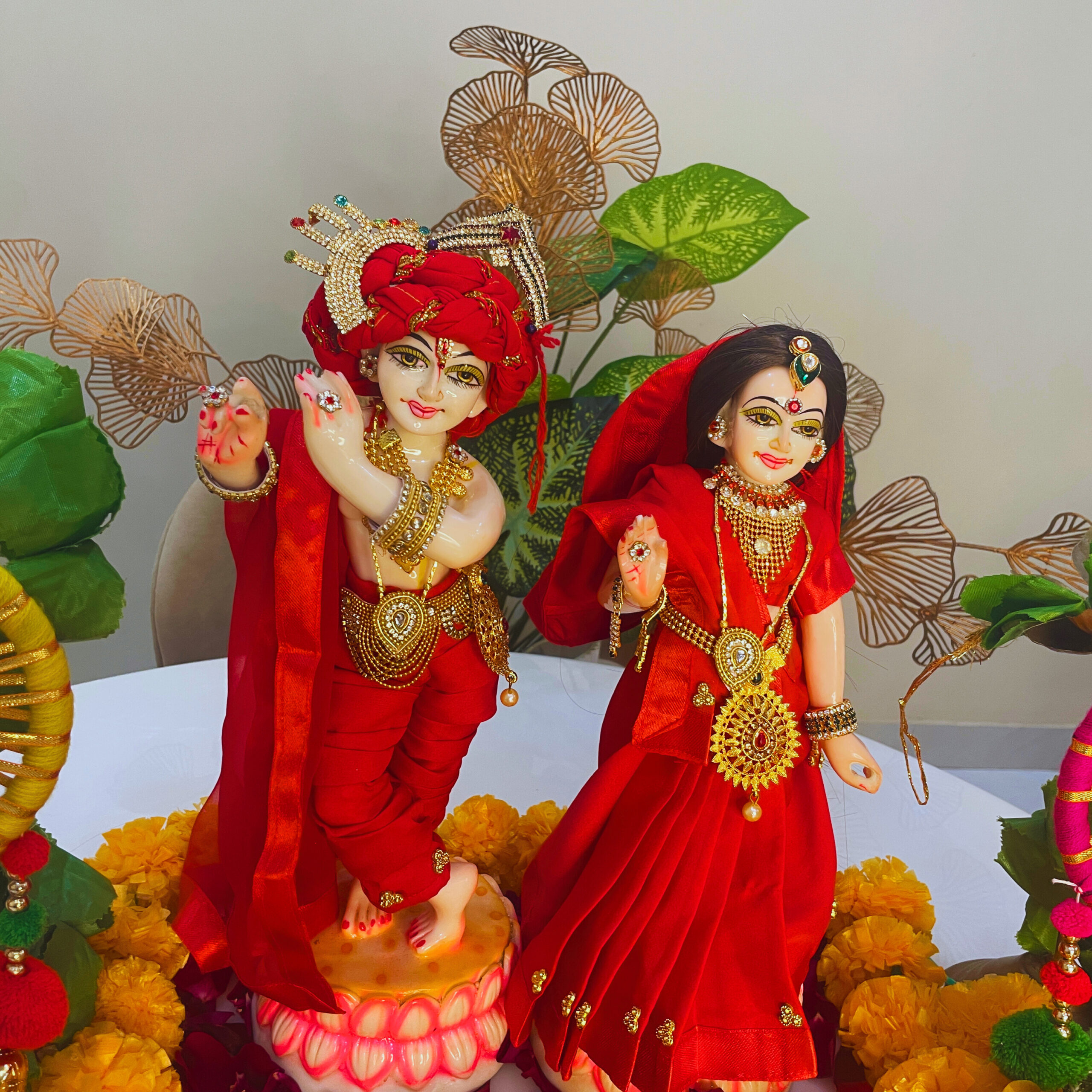 Laal Anurag Leela Radha Krishna Poshak - Image 3