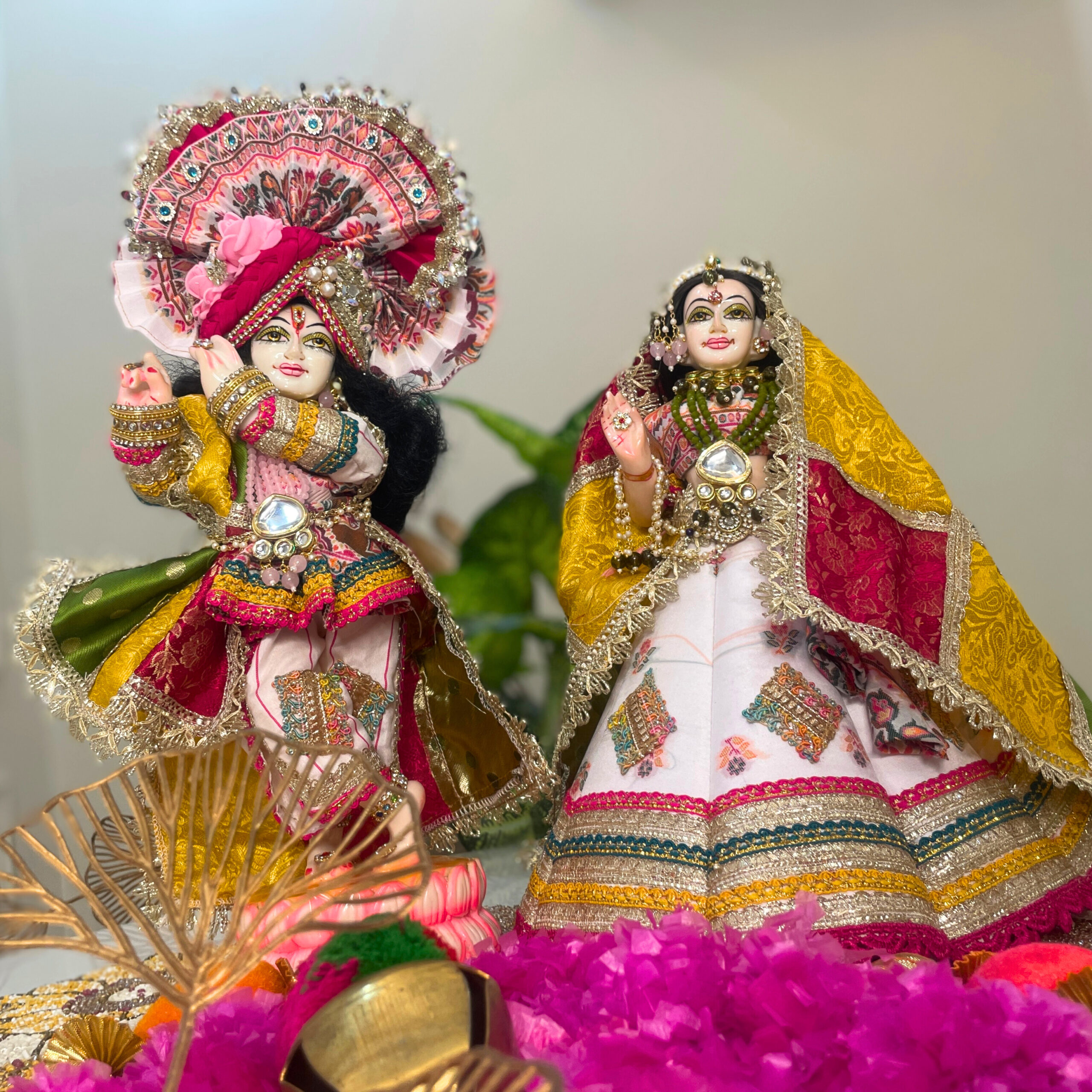 Divya Rang Prem Radha Krishna Poshak - Image 4