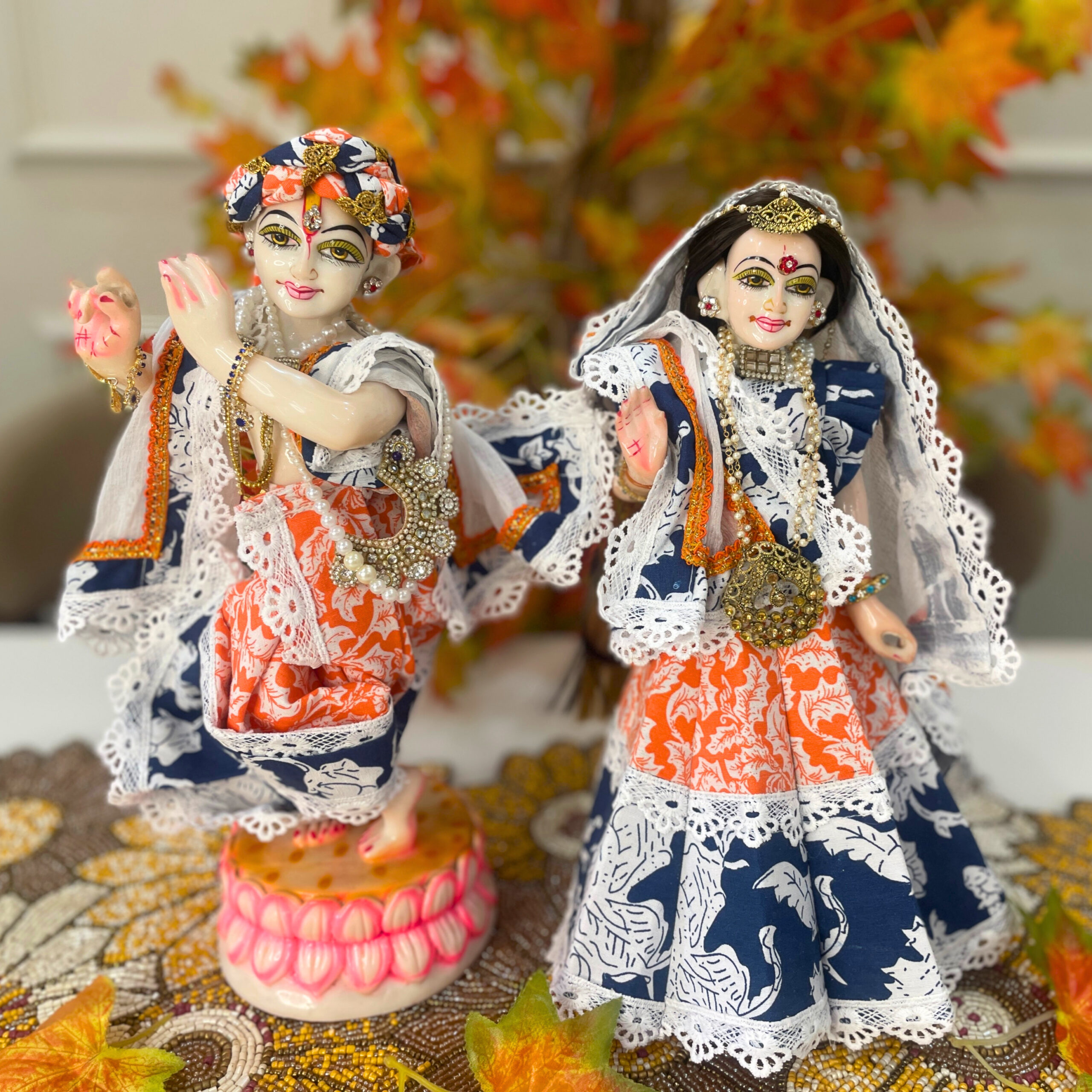 Divya Milan Radha Krishna Poshak