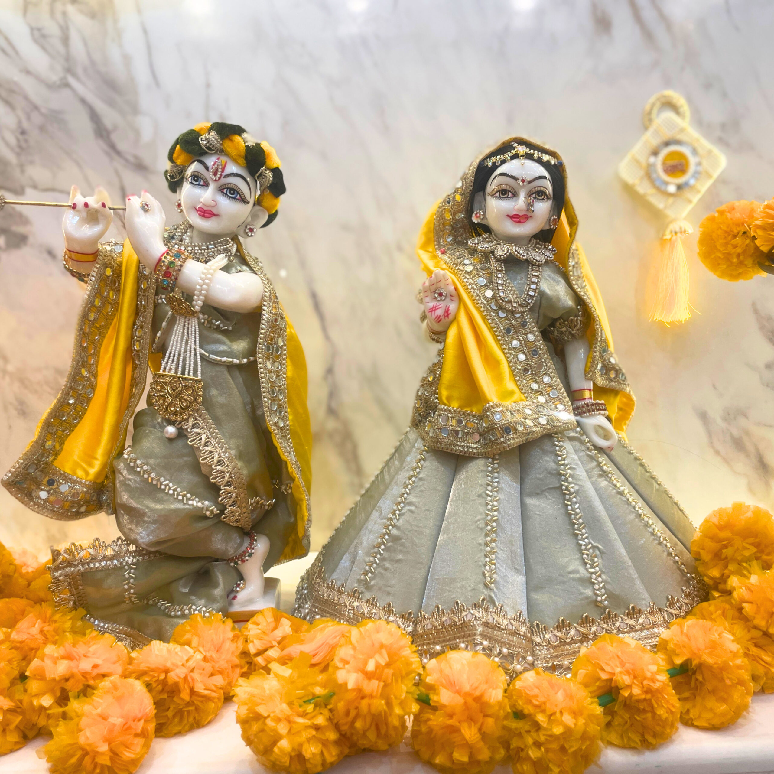 Pitambar Prem Radha Krishna Poshak