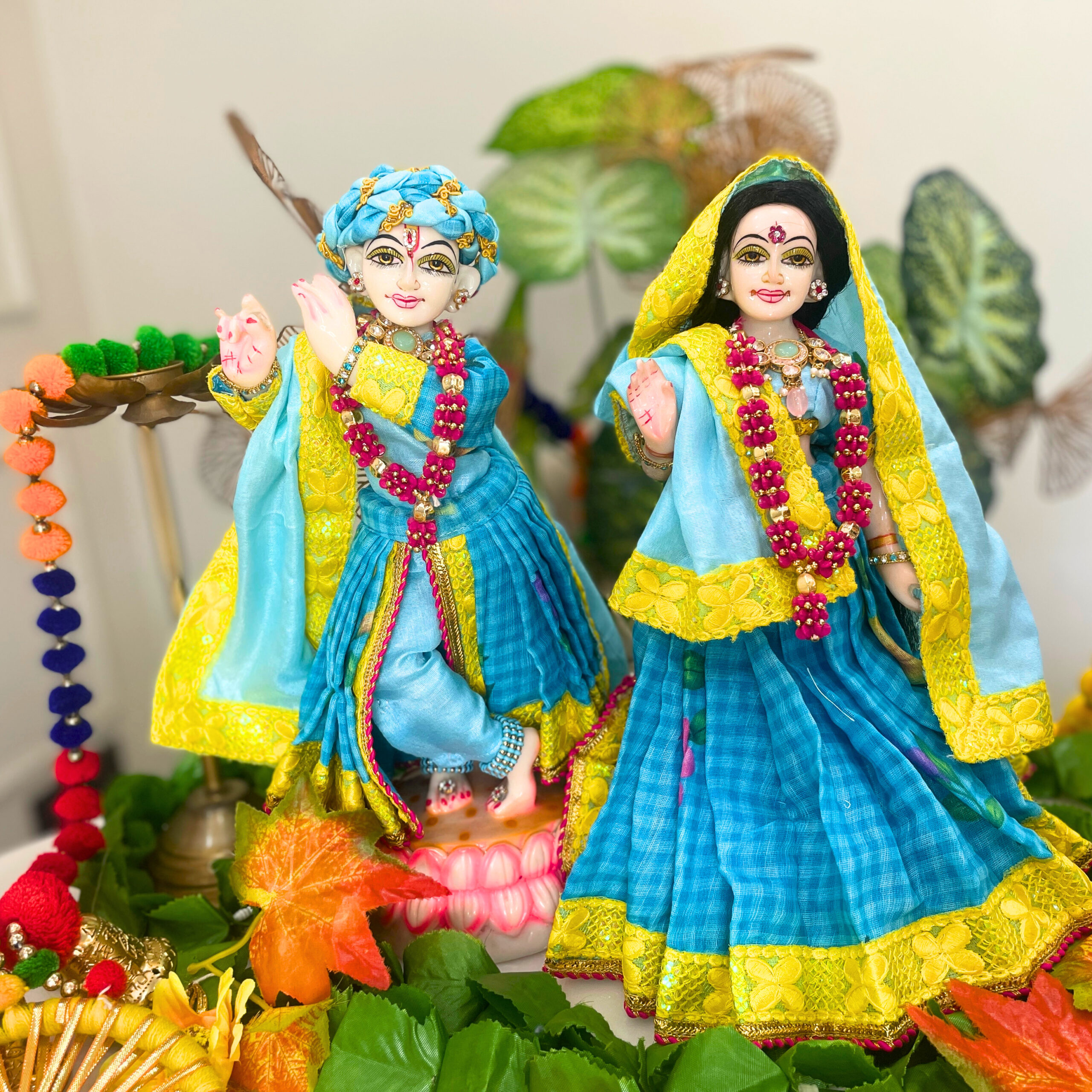 Neelambar Leela Radha Krishna Poshak