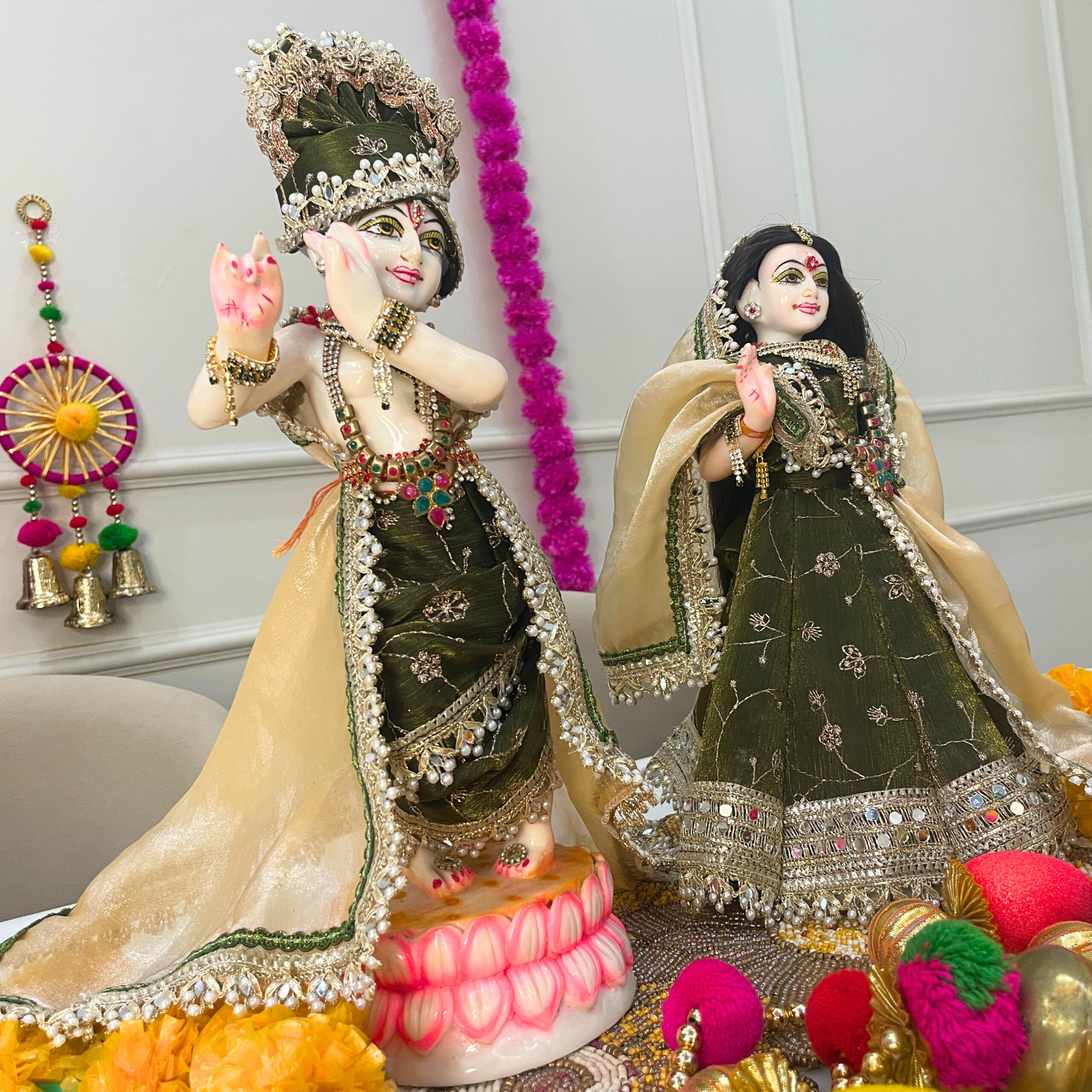 Nikunj Vilas Radha Krishna Poshak - Image 4