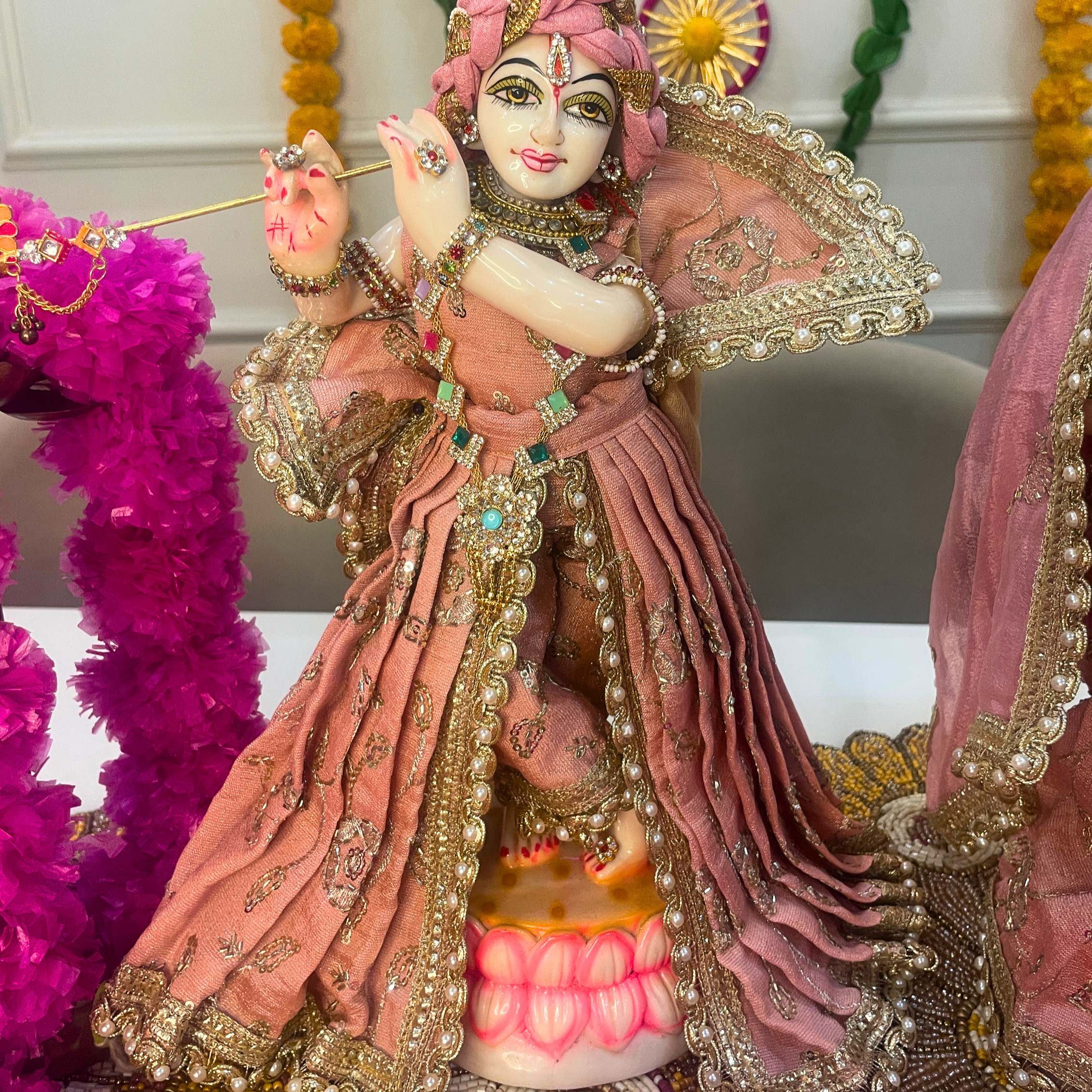 Gulabi Madhurya Shringar-Shree Krishna Poshak